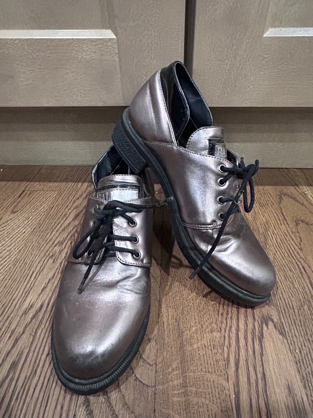Balmain Metallic Silver Leather Oxfords Derby Lace Up Dress Flat Shoes 38 US 7.5